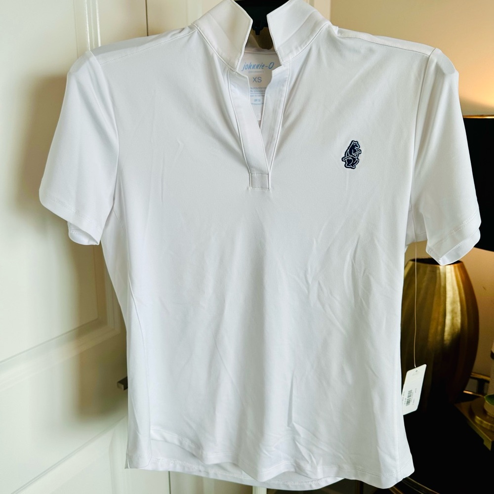 CUBS FANS!Johnnie-O White Women's Polo Shirt.Chicago Cubs specialty active wear